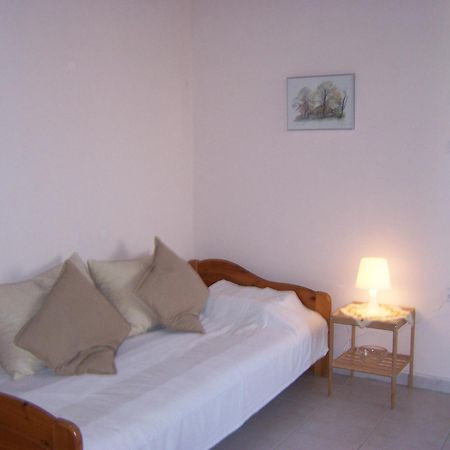 Maria'S Haus In Artemida Apartment Exterior photo